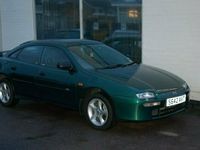 Begagnad Mazda 323 1998 Halvkombi