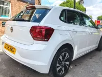 Used VW Polo SE 95 HP (69 kW) 2018 White Hatchback