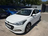 Used Hyundai i20 SE 100 HP (73 kW) 2015 White Hatchback