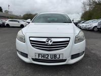 Used Vauxhall Insignia SRi 160 HP (117 kW) 2012 White Estate