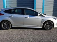 Begagnad Ford Focus ST-Line X 140 HK (102 kW) 2018 Silver Halvkombi