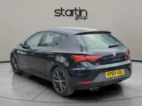 Begagnad Seat Leon Black Edition 128 HK (94 kW) 2019 Svart Halvkombi