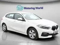 Usado BMW 118 136 HP (100 kW) 2022 Branco Citadino