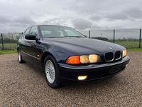 Begagnad BMW 528 2000 Blå Sedan