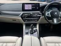 Używany BMW 520 M Sport 190 KM (139 kW) 2023 Szary Kombi