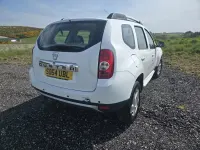 Used Dacia Duster Lauréate 110 HP (80 kW) 2014 White SUV