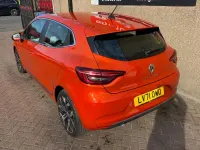 Used Renault Clio Version S 90 HP (66 kW) 2021 Orange Hatchback