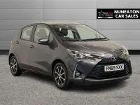 Begagnad Toyota Yaris 111 HK (81 kW) 2019 Grå Halvkombi