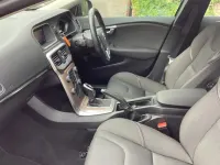 Begagnad Volvo V40 Plus 2019 Grå Halvkombi