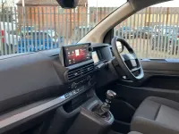 Used Vauxhall Vivaro S 120 HP (88 kW) 2024 Kaolin white MPV