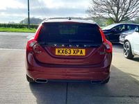 Usado Volvo V60 SE Lux 215 HP (158 kW) 2014 Vermelho Carrinha