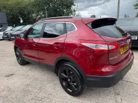 Used Nissan Qashqai N-TEC 110 HP (80 kW) 2015 Red SUV