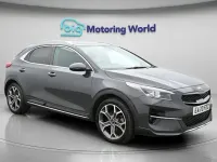 Usado Kia XCeed 138 HP (101 kW) 2020 Cinzento SUV