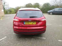 Usado Ford Mondeo Titanium 160 CV (117 kW) 2017 Rojo Familiar