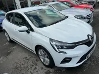Used Renault Clio Play 100 HP (73 kW) 2020 White Hatchback
