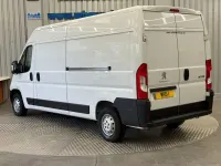 Used Peugeot Boxer Premium 140 HP (102 kW) 2023 White Van