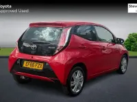 Used Toyota Aygo x-press 69 HP (50 kW) 2016 Red Hatchback