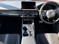 Begagnad Honda Civic Sport 143 HK (105 kW) 2023 Röd Halvkombi