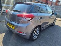 Used Hyundai i20 Premium 84 HP (61 kW) 2015 Grey Hatchback