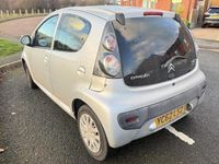 Usado Citroën C1 VTR Sport 68 CV (50 kW) 2012 Gris Utilitario