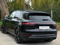 Begagnad Porsche Cayenne 2021 Svart SUV