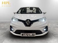 Used Renault Zoe Version S 100 kW (136 HP) 2022 White Hatchback