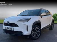 Used Toyota Yaris Hybrid 116 HP (85 kW) 2024 Pure white Estate