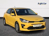 Begagnad Kia Rio 83 HK (61 kW) 2023 Gul Halvkombi