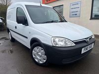 Used Vauxhall Combo 75 HP (55 kW) 2011 White MPV