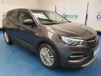 Used Vauxhall Grandland X S 130 HP (95 kW) 2019 Grey SUV