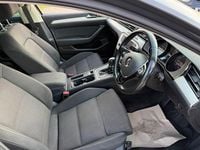 Begagnad VW Passat Business 2015 Grå Kombi