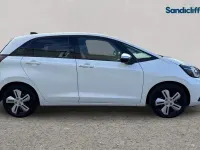 Used Honda Jazz Hybrid 109 HP (80 kW) 2022 White Hatchback