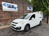Used Citroën Berlingo 100 HP (73 kW) 2017 White MPV