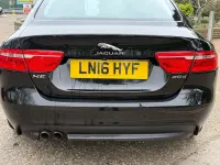 Używany Jaguar XE Prestige 180 KM (132 kW) 2016 Czarny Sedan/Limuzyna