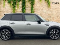 Usado Mini Cooper Exclusive 134 HP (98 kW) 2024 Prateado Citadino