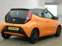 Used Toyota Aygo X-cite 72 HP (52 kW) 2019 Orange Hatchback