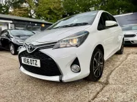 Used Toyota Yaris Design 99 HP (72 kW) 2016 White Hatchback