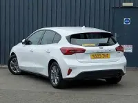 Used Ford Focus Titanium 155 HP (114 kW) 2023 White Hatchback