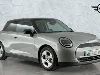 Używany Mini Cooper SE Hatch 158 kW (215 KM) 2024 Srebrny Hatchback