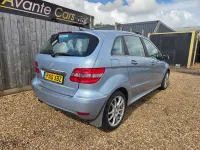 Used Mercedes B180 2010 Blue MPV