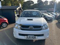 Used Toyota HiLux 144 HP (105 kW) 2011 White Pickup