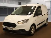 Used Ford Transit Courier Trend 2020 Frozen white Van