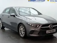Usado Mercedes A200 163 CV (119 kW) 2018 Gris Utilitario