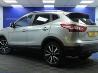 Used Nissan Qashqai Tekna 110 HP (80 kW) 2017 Silver SUV