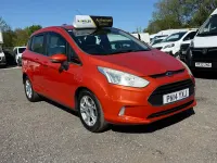 Usado Ford B-MAX Zetec 2014 Dourado Monovolume