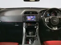 Gebraucht Jaguar XE R-Sport 180 PS (132 kW) 2017 Schwarz Limousine