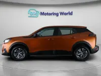 Używany Peugeot 2008 Active Premium 100 KM (73 kW) 2022 Pomarańczowy SUV