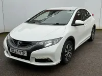 Begagnad Honda Civic ES 120 HK (88 kW) 2013 Vit Halvkombi
