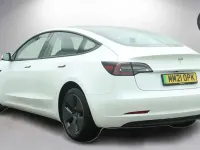 Used Tesla Model 3 Standard Range Plus 366 kW (498 HP) 2021 White Sedan