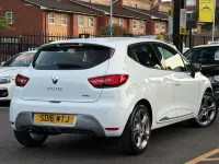 Used Renault Clio Dynamique 90 HP (66 kW) 2016 White Hatchback